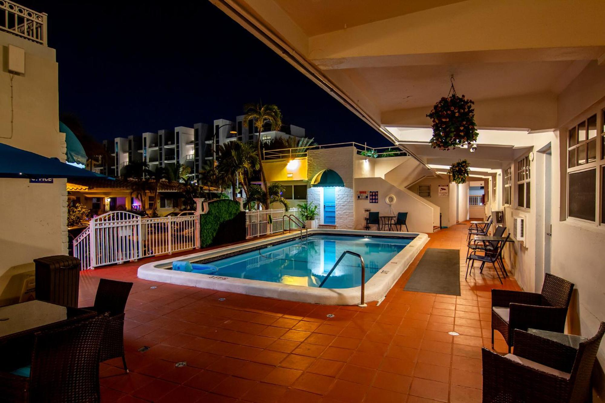 Pousada Suites Hollywood Exterior photo